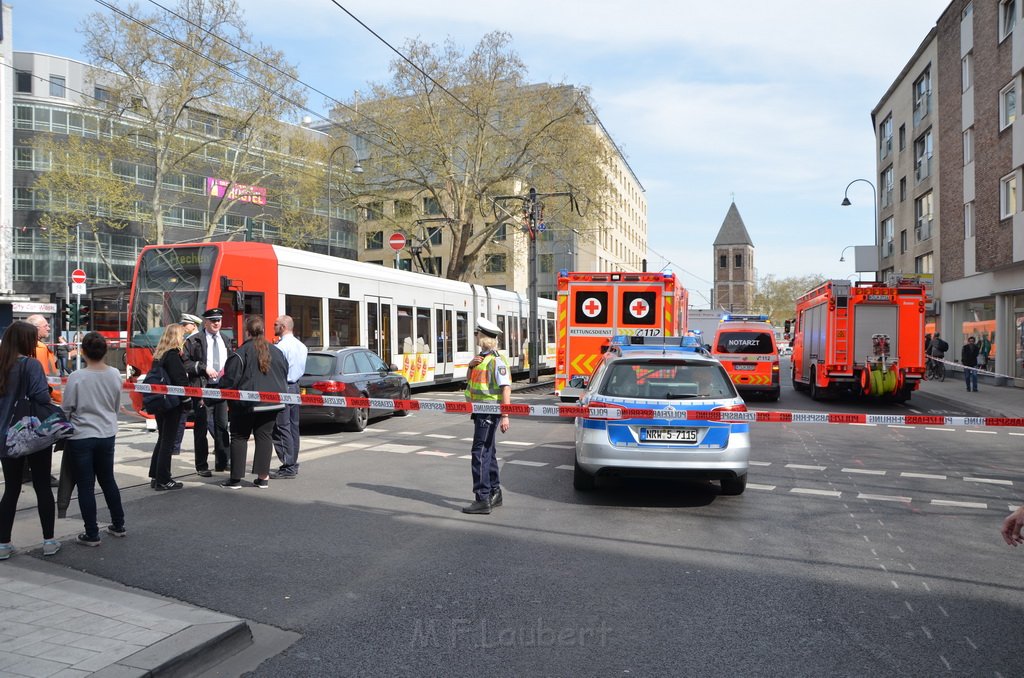 VU Pkw Strab Koeln Mitte Pipinstr Hohestr P10.JPG